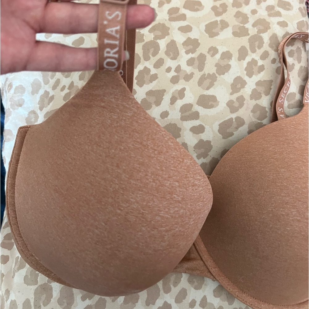 Tan Victoria secret bra